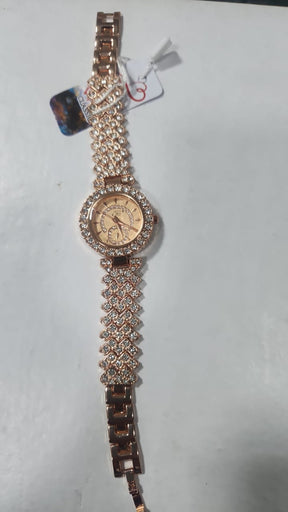 Fashion Bracelet Watch Ladies Quartz Wrist Watches (without box) ValueKartPk